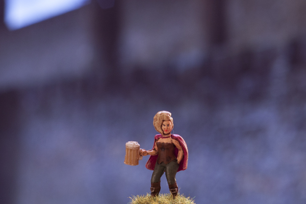 heroic townfolk miniatures happy-hour halfing